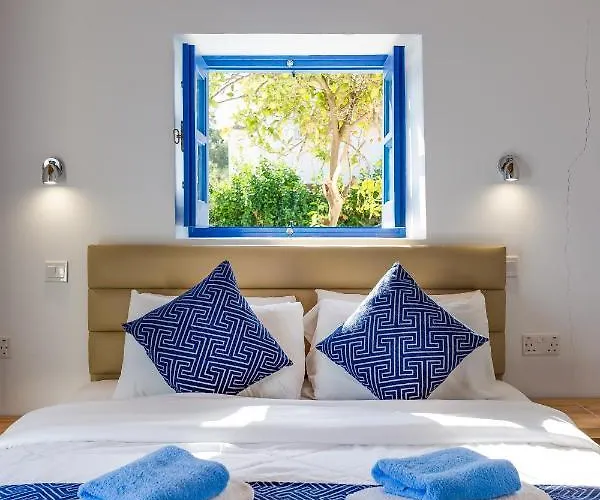 Aparthotel Antonia 3*